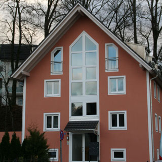 Mehrfamilienhaus